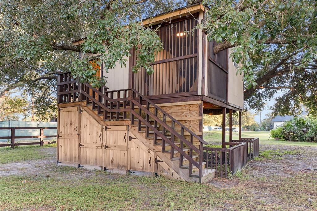 Backyard, Exterior