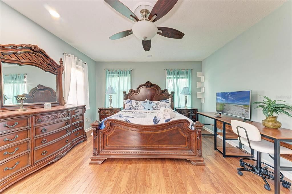 Bedroom, Home Office, Interior, Recessed Lighting, Wood Texture Flooring