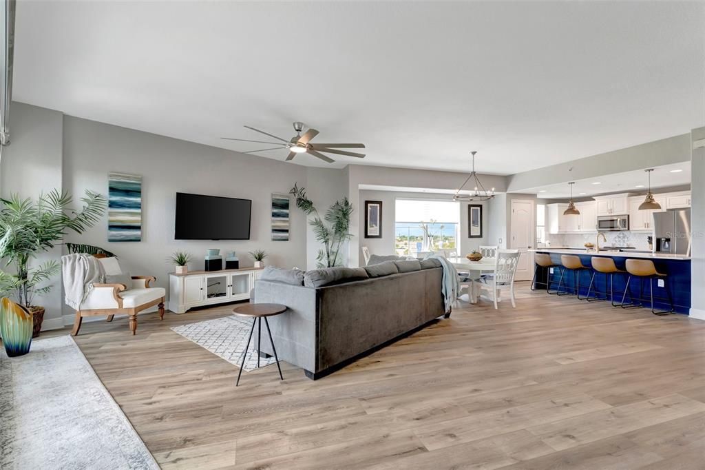 Dining room, Interior, Kitchen, Living room, Pendant Lights, Recessed Lighting, Wood Texture Flooring