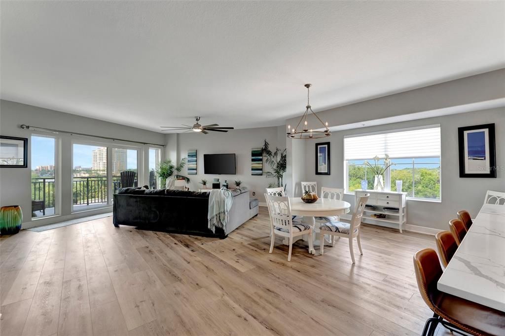 Chandelier, Dining room, Interior, Living room, Pendant Lights, Wood Texture Flooring