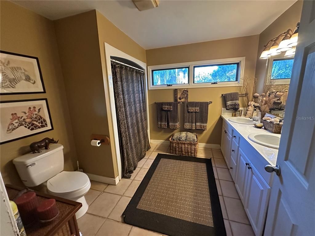 Bathroom, Dual Sink Vanities, Interior
