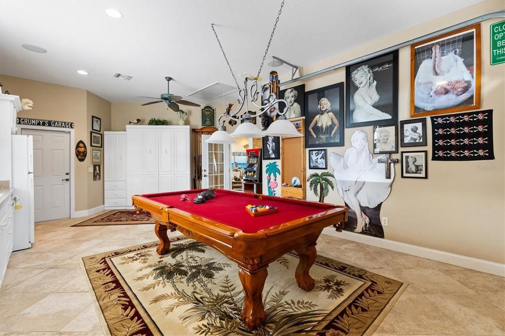 Billiard Table, Game Room, Interior, Recessed Lighting
