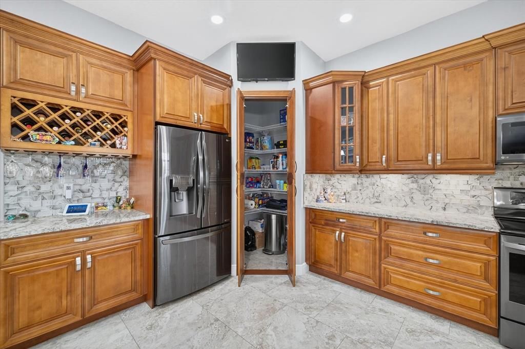 Interior, Kitchen, Recessed Lighting, Washer