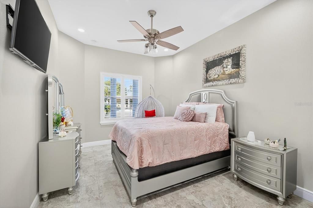 Bedroom, Interior, Recessed Lighting