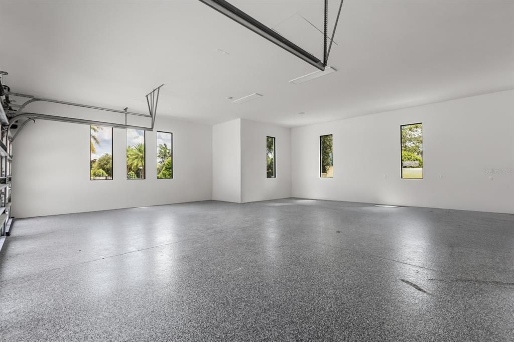 Garage, Interior