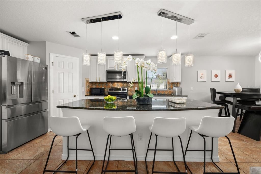 Dining room, Interior, Kitchen, Pendant Lights, Recessed Lighting, Stainless Steel Appliances