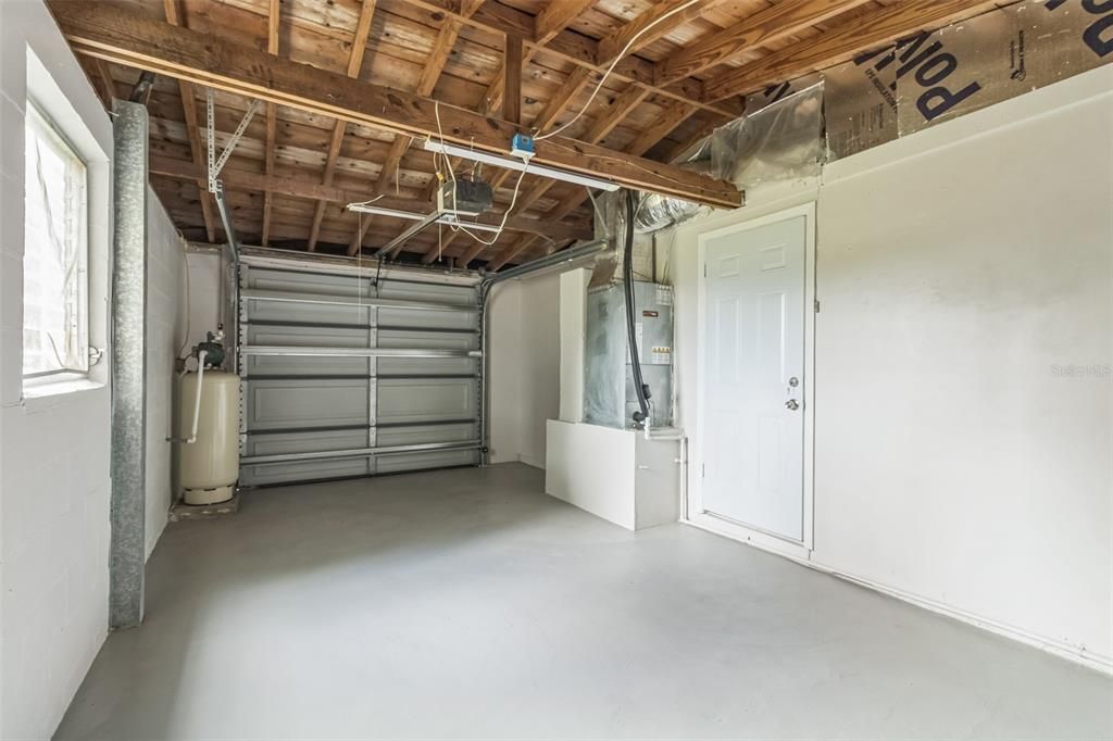 Garage, Interior, Wooden Beams, Wooden Ceilings