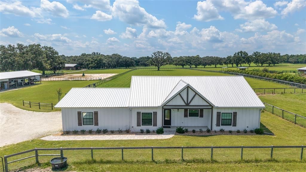Backyard, Exterior, Facade, Farmhouse