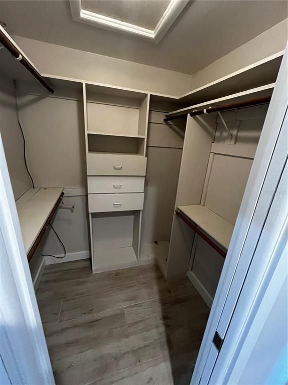 Interior, Walk-in Closets, Wood Texture Flooring