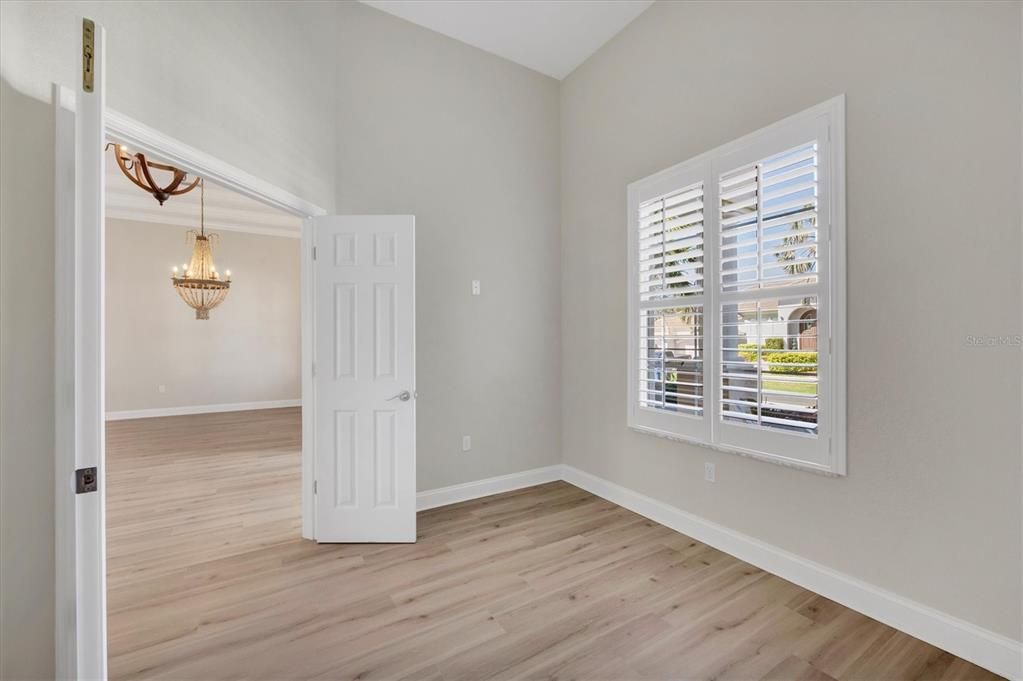 Chandelier, Empty room, Interior, Pendant Lights, Wood Texture Flooring