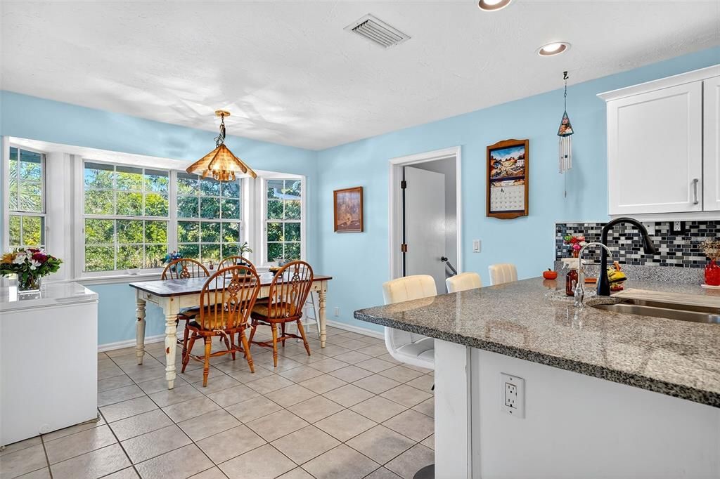 Dining room, Interior, Kitchen, Pendant Lights, Recessed Lighting