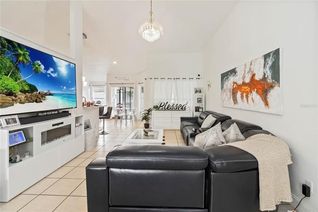 Interior, Living room, Pendant Lights, Recessed Lighting