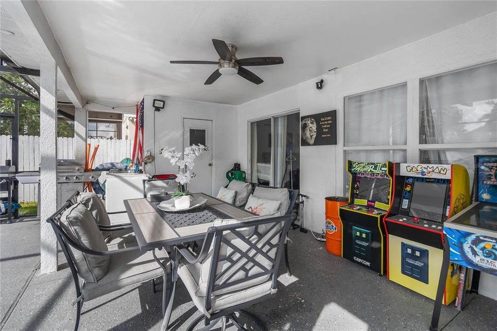 Dining room, Interior
