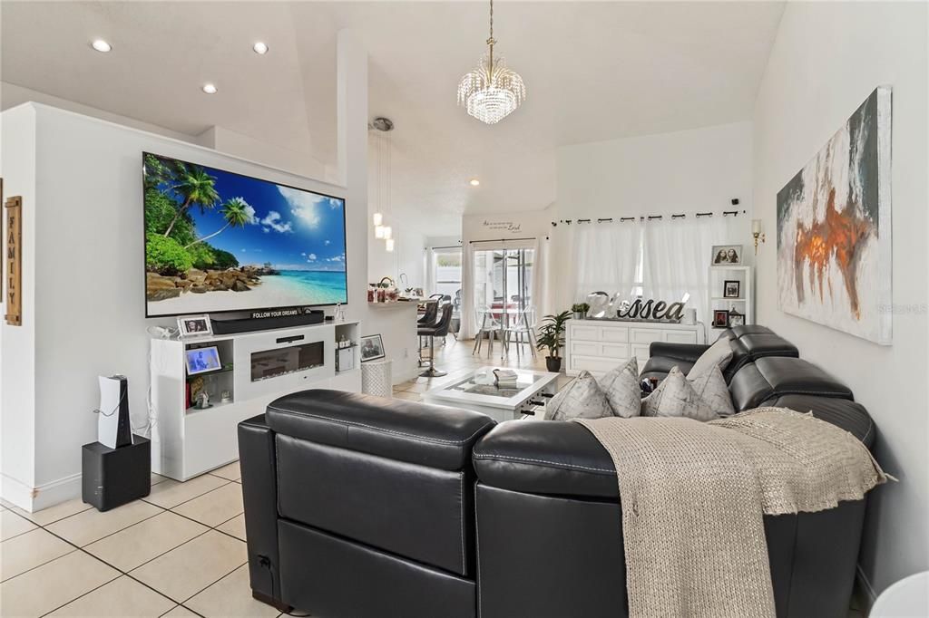 Fireplace, Interior, Living room, Pendant Lights, Recessed Lighting