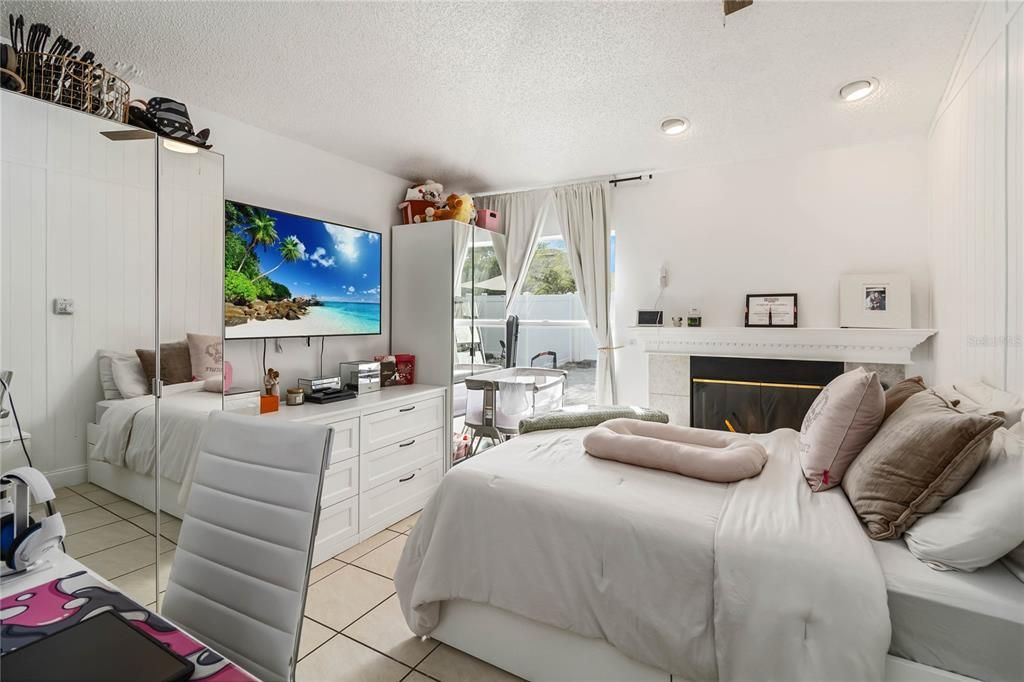 Bedroom, Fireplace, Interior, Recessed Lighting