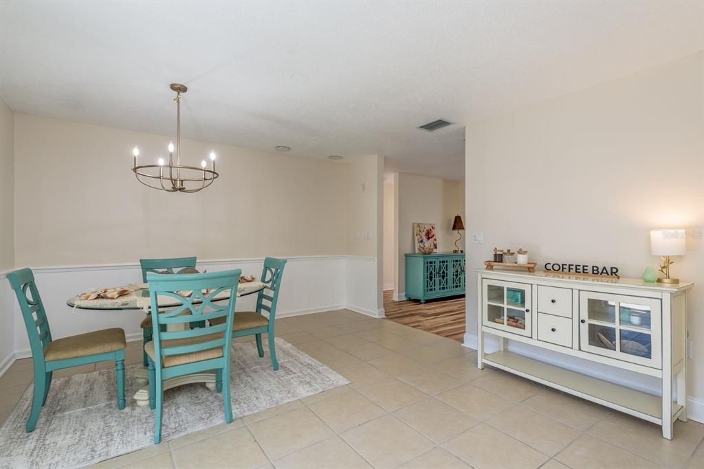 Chandelier, Dining room, Interior