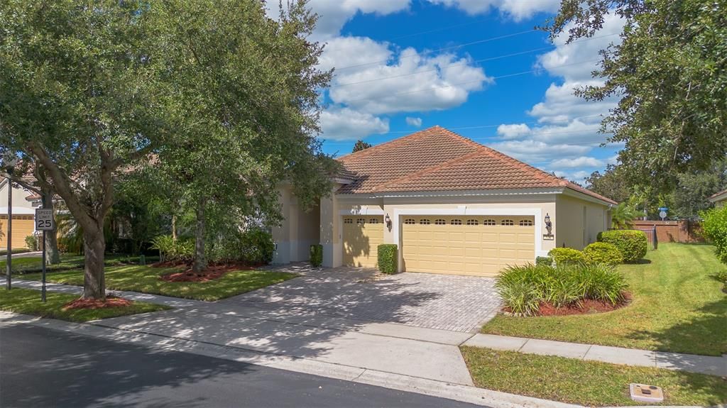 Attached, Exterior, Facade, Mediterranean