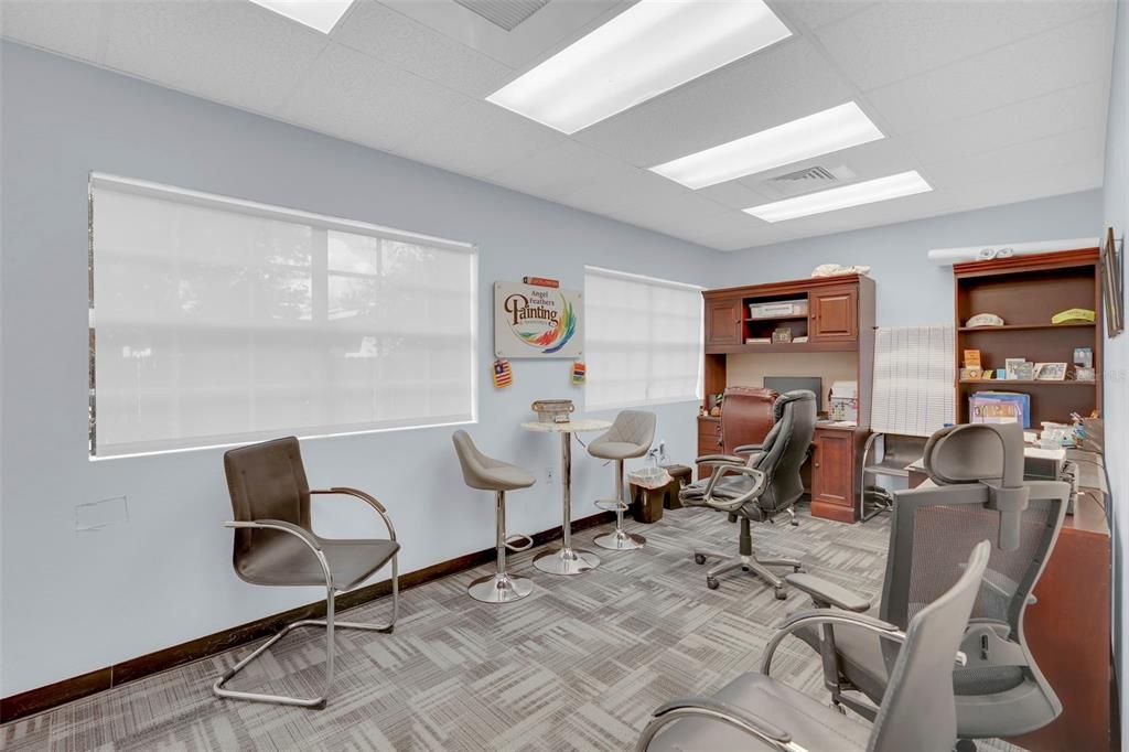 Home Office, Interior