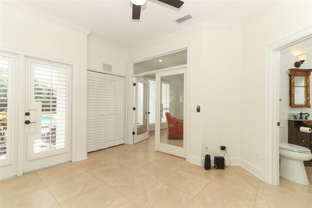 Bathroom, Interior, Recessed Lighting