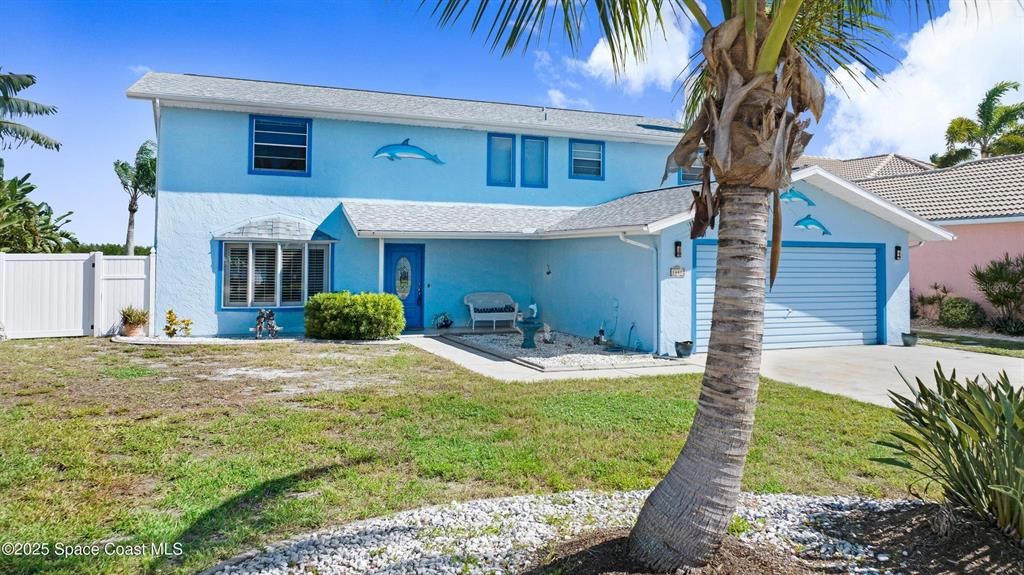 Attached, Backyard, Exterior, Facade, Mediterranean