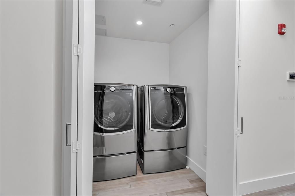 Interior, Recessed Lighting, Utility Closets, Washer, Wood Texture Flooring