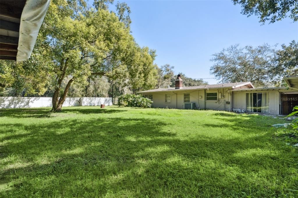 Backyard, Exterior