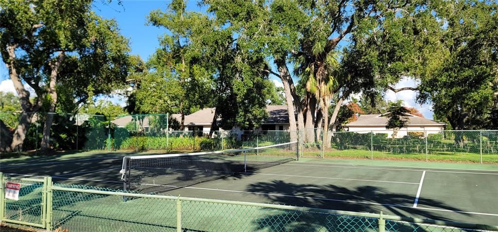 Exterior, Tennis Courts