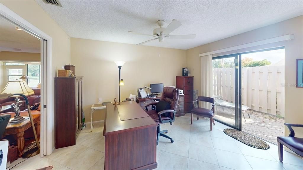 Home Office, Interior