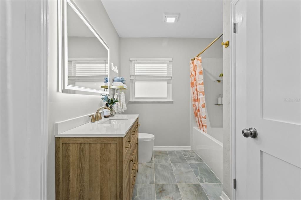 Bathroom, Interior, Recessed Lighting