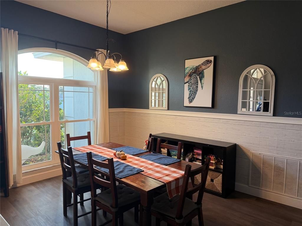 Chandelier, Dining room, Interior, Pendant Lights, Wood Texture Flooring
