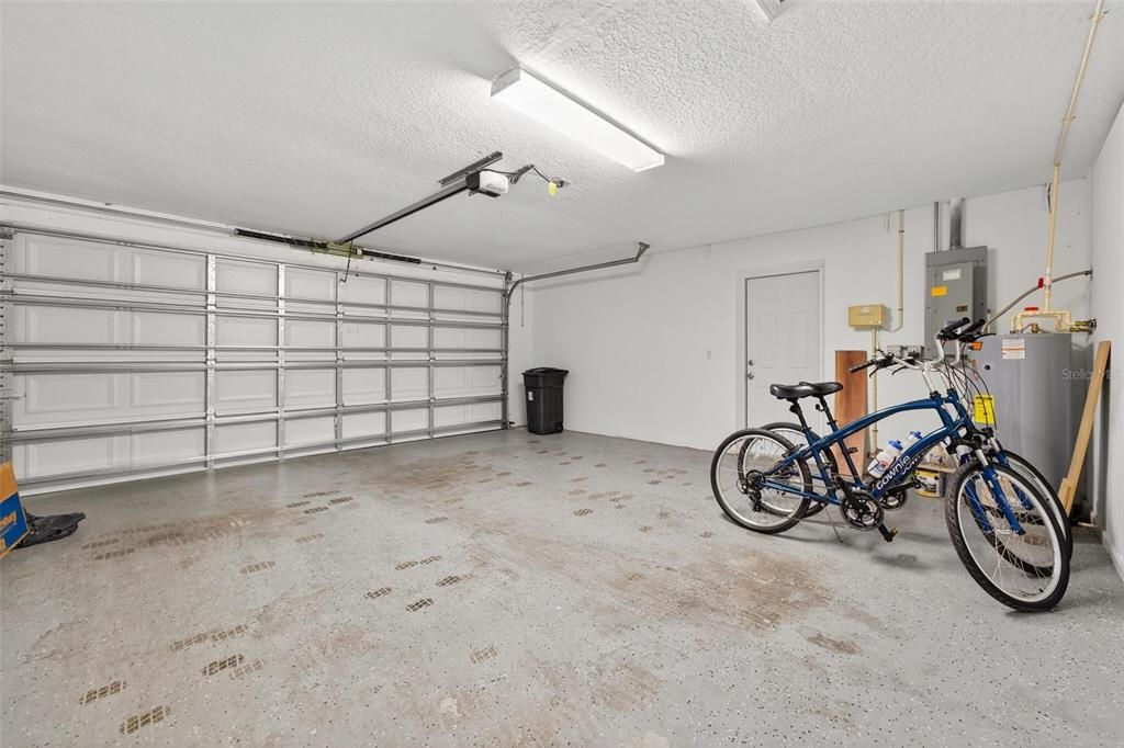 Garage, Interior