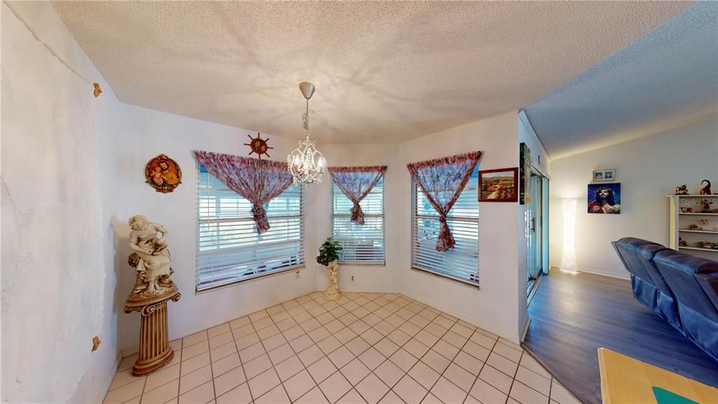 Chandelier, Interior