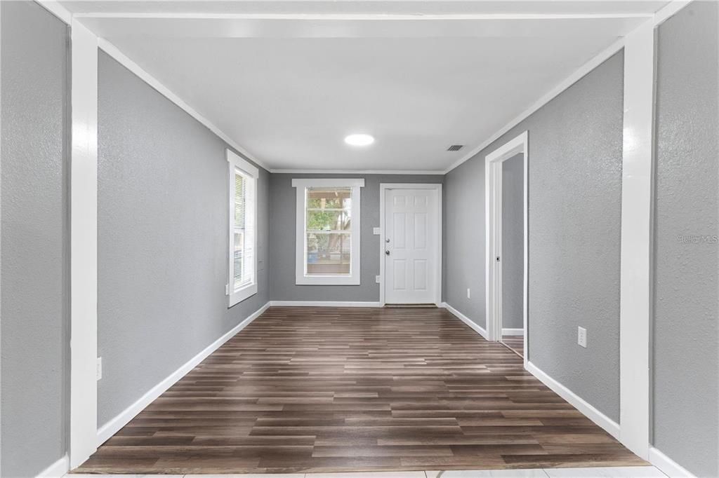 Interior, Recessed Lighting, Wood Texture Flooring