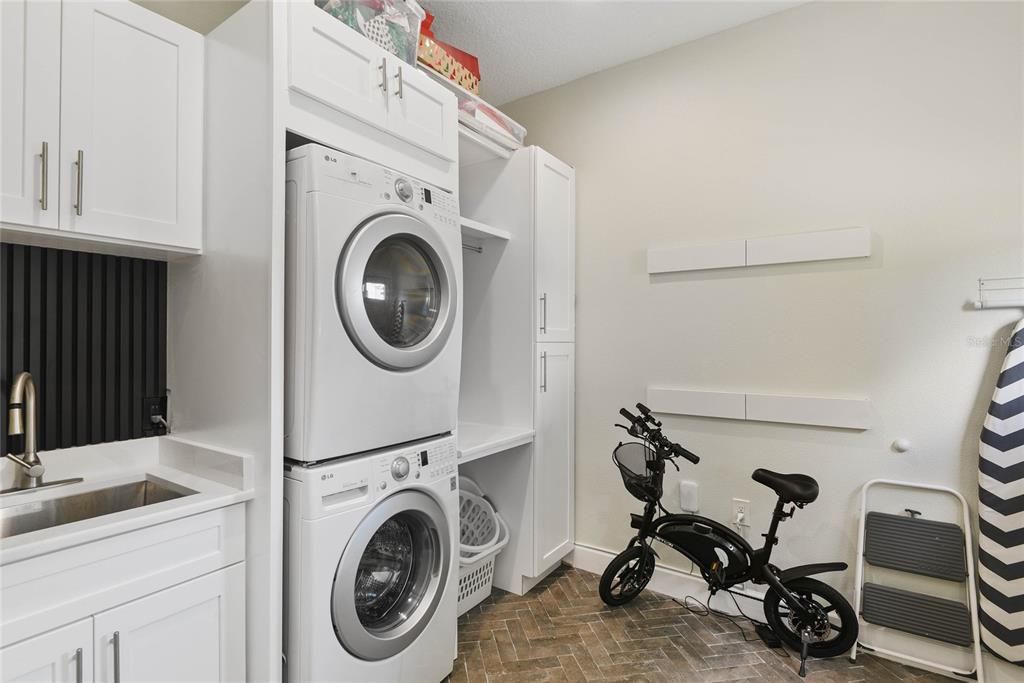 Interior, Utility Closets, Washer