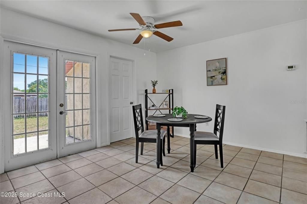 Dining room, Interior