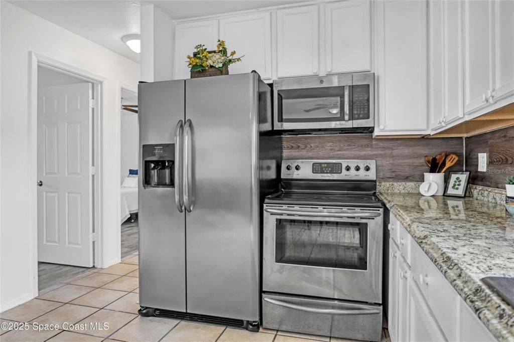 Interior, Kitchen, Stainless Steel Appliances