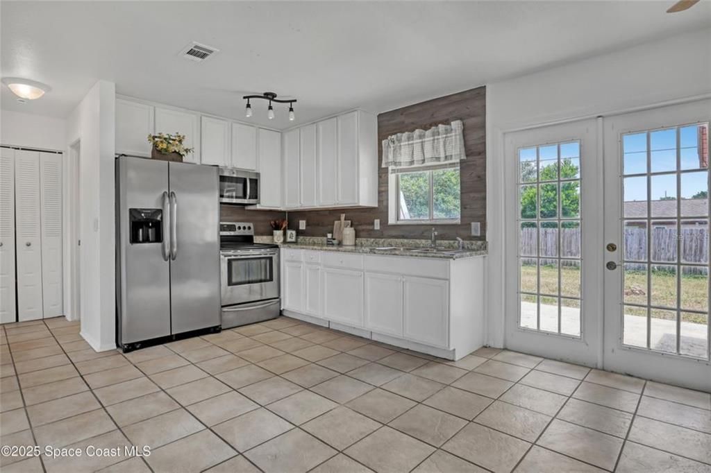 Interior, Kitchen, Stainless Steel Appliances