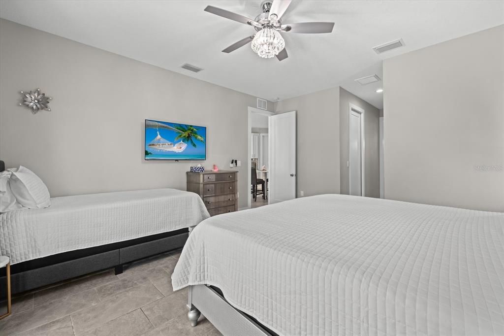 Bedroom, Interior, Recessed Lighting