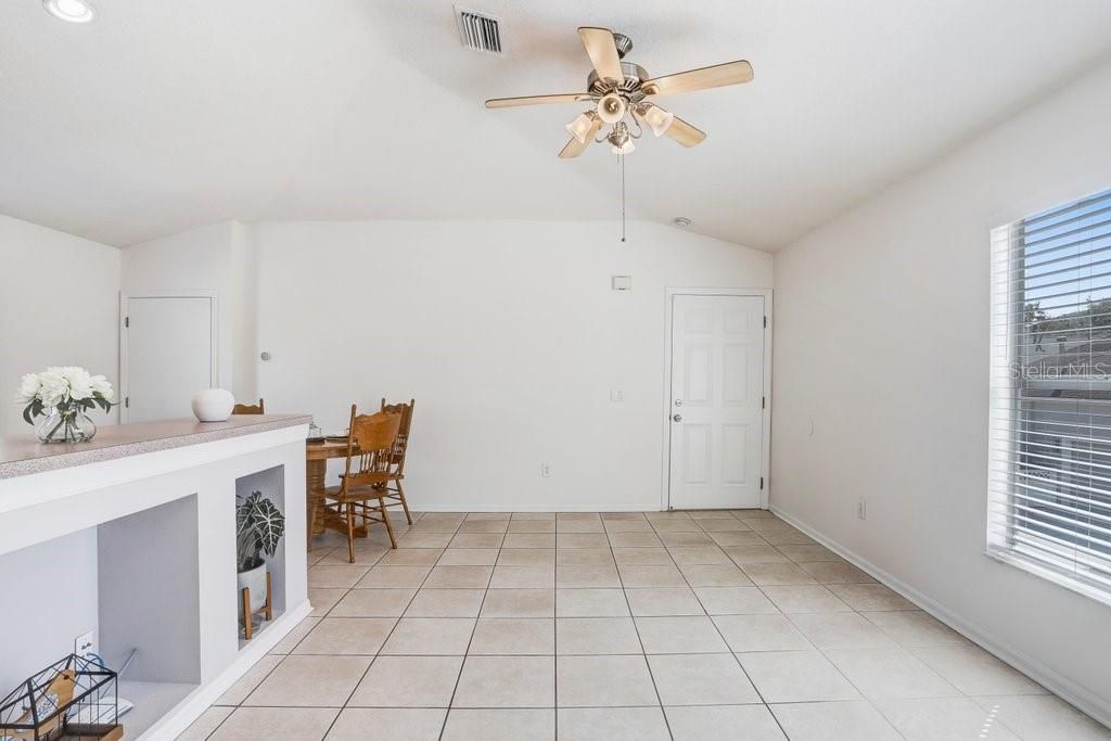 Dining room, Interior, Recessed Lighting