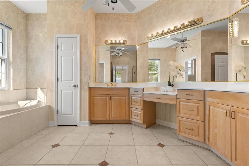 Bathroom, Dual Sink Vanities, Interior