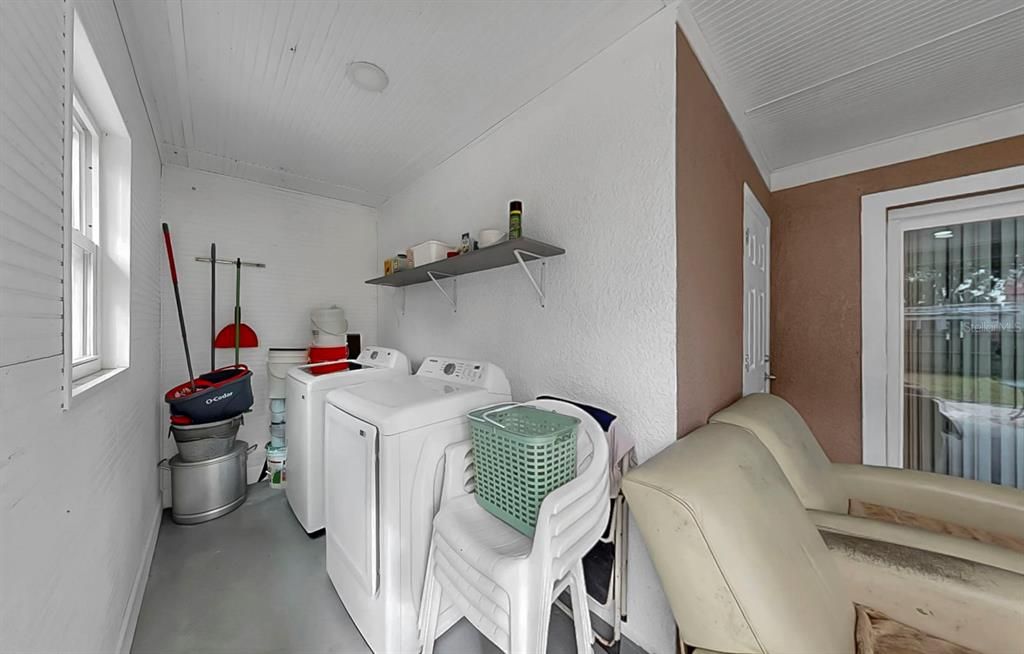 Interior, Washer