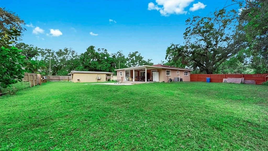 Backyard, Exterior