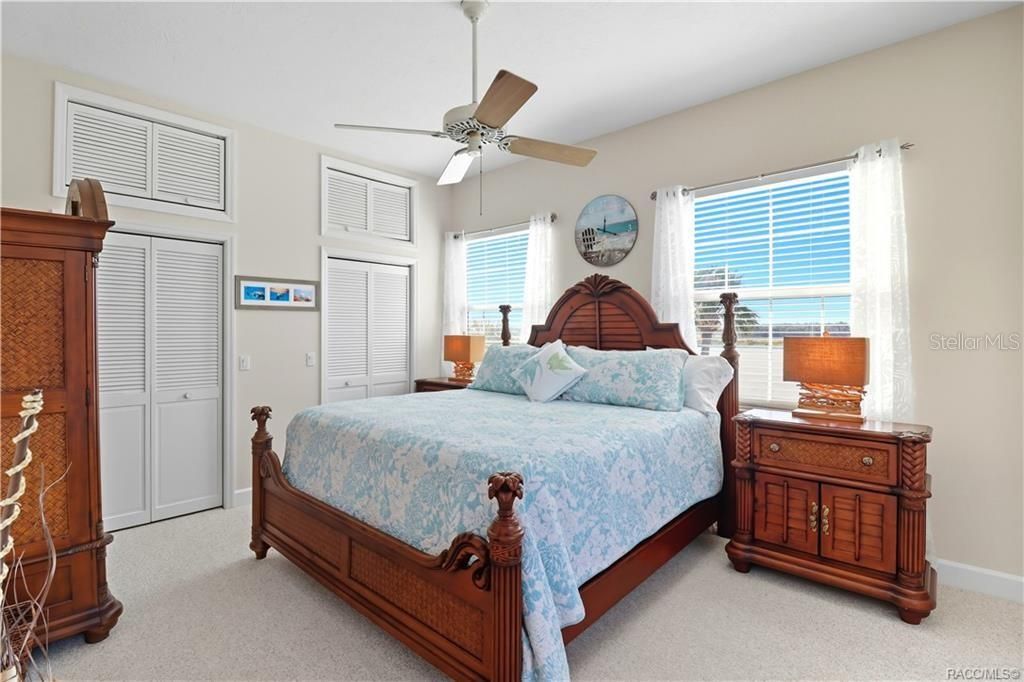 Bedroom, Interior, Water