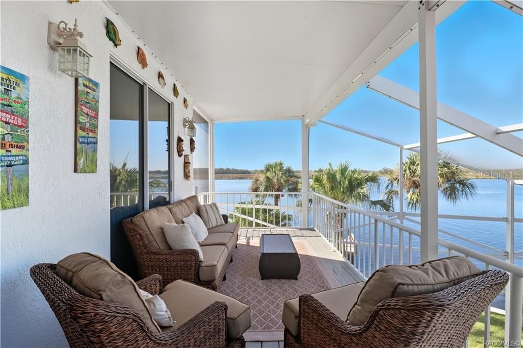 Interior, Living room, Sun Room, Water