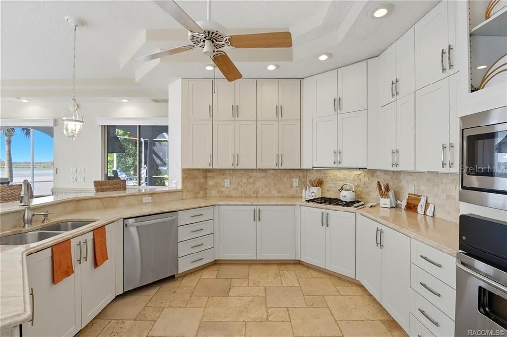 Interior, Kitchen, Pendant Lights, Recessed Lighting, Stainless Steel Appliances, Water