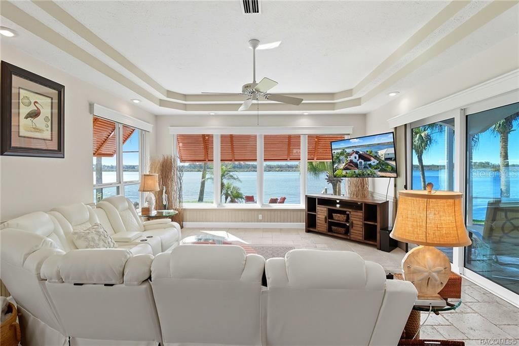 Interior, Living room, Recessed Lighting, Water