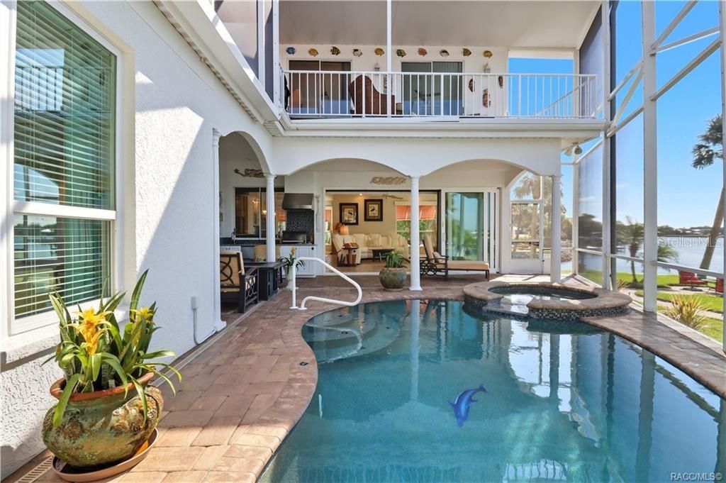 Interior, Pool, Sun Room, Water