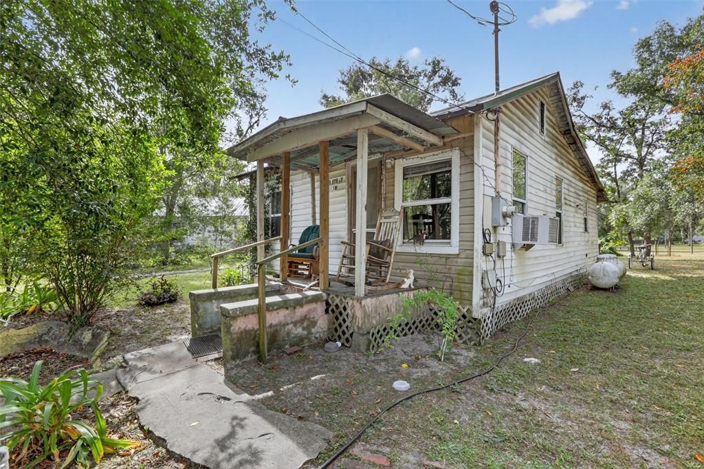 Backyard, Exterior