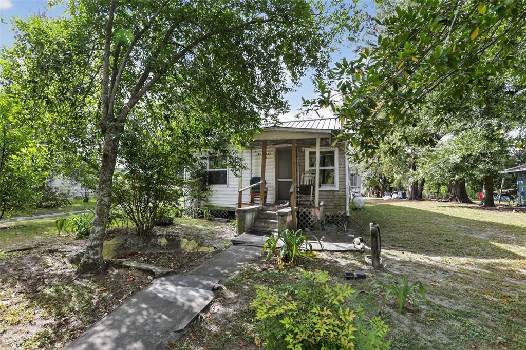 Backyard, Exterior
