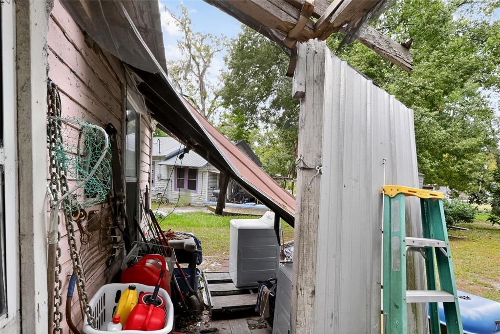 Backyard, Exterior